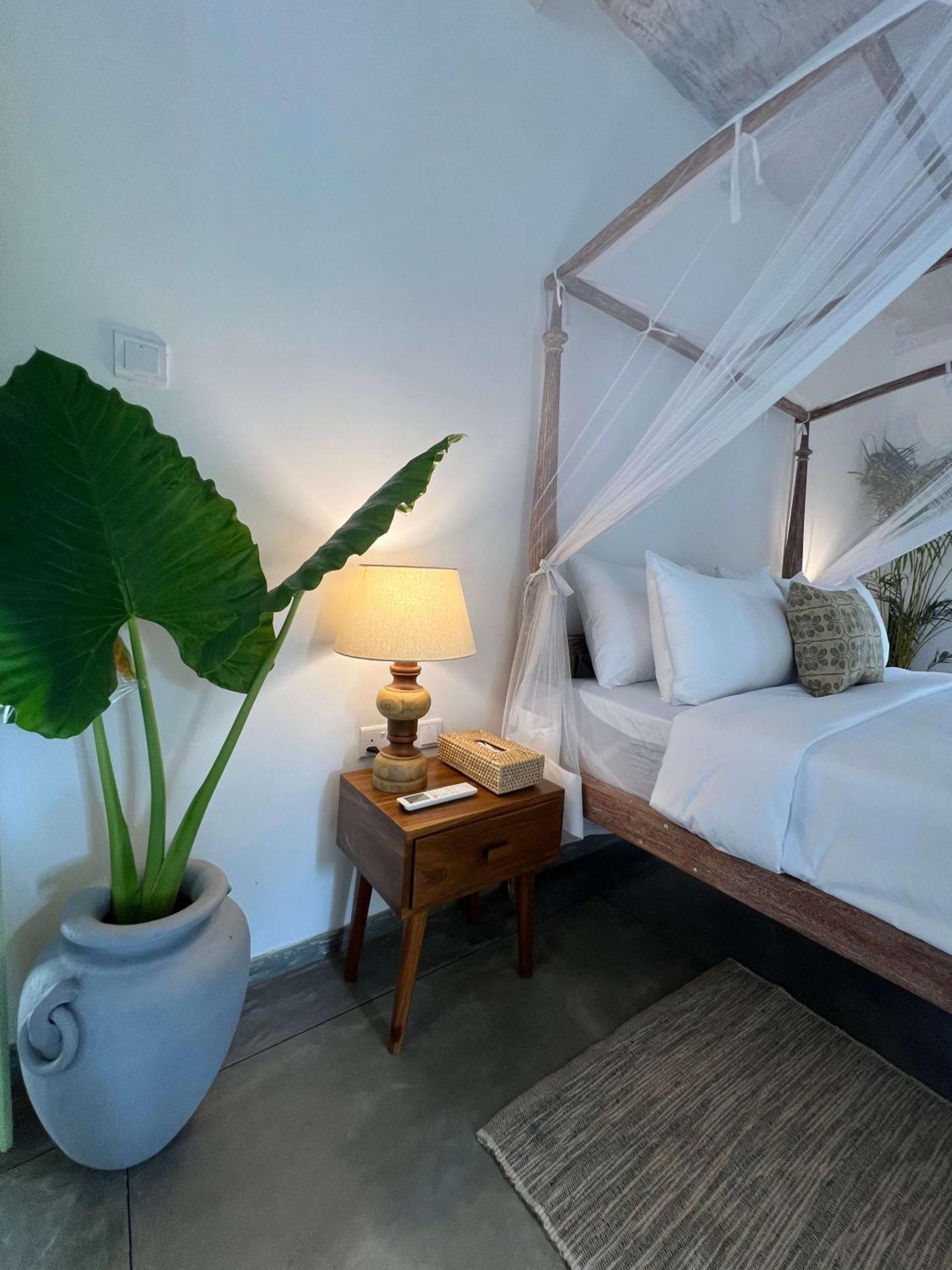 Zen House Hotel Ahangama Room photo