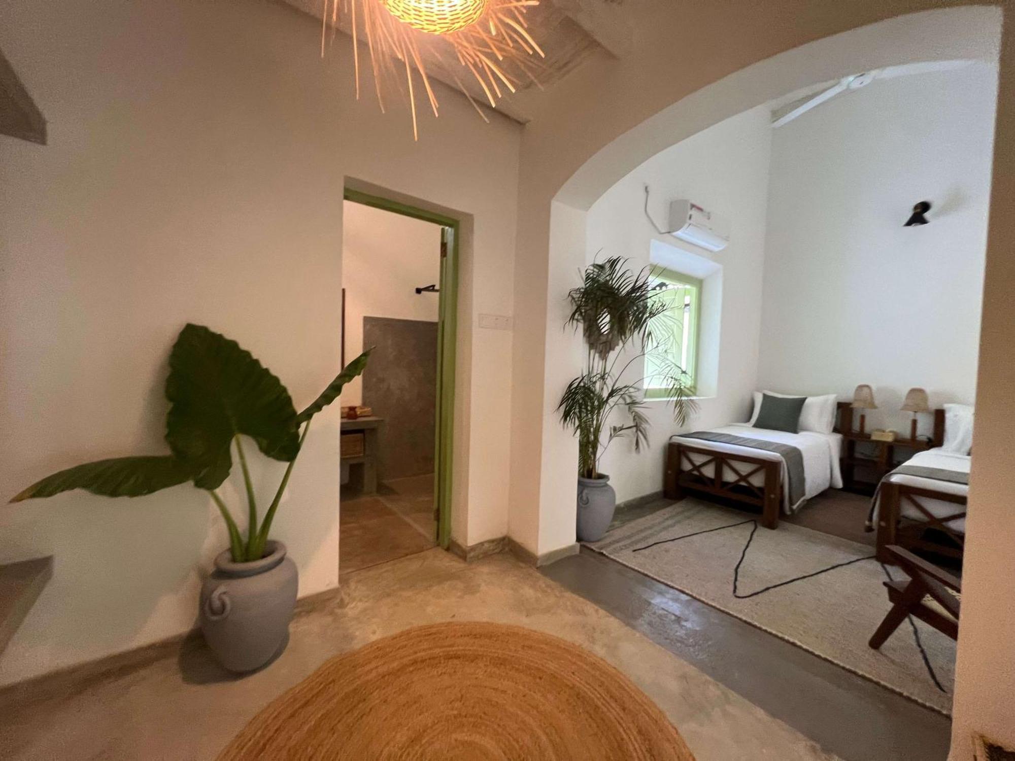 Zen House Hotel Ahangama Room photo